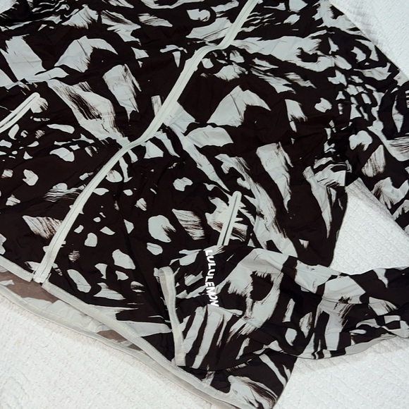 Lululemon packable monarch jacket - Picture 3 of 5